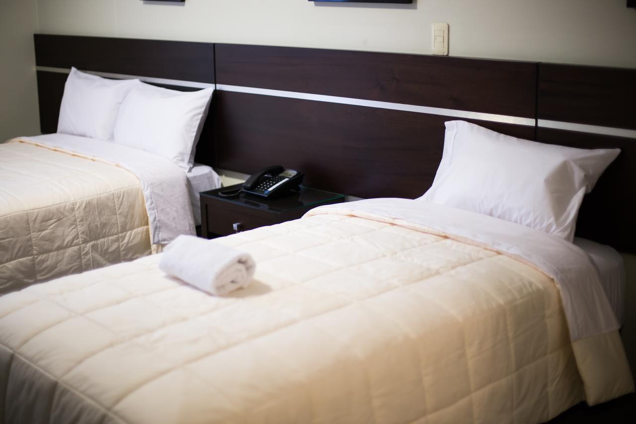 Mariategui Hotel & Suites Lima Luaran gambar